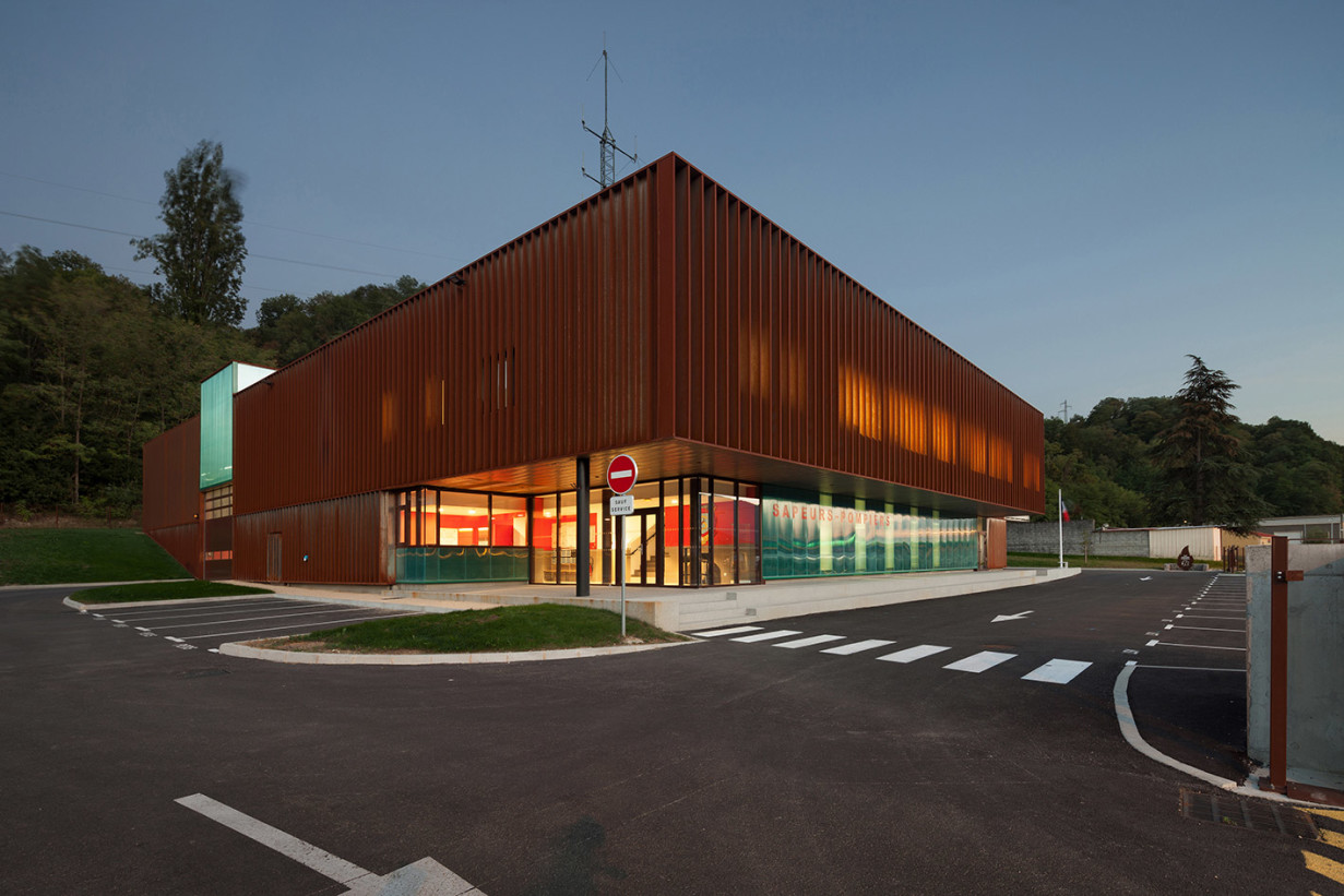 jerome-ricolleau-photographe-architecture-lyon-Composite-grenoble-sdis-caserne-pompiers-seyssel-11